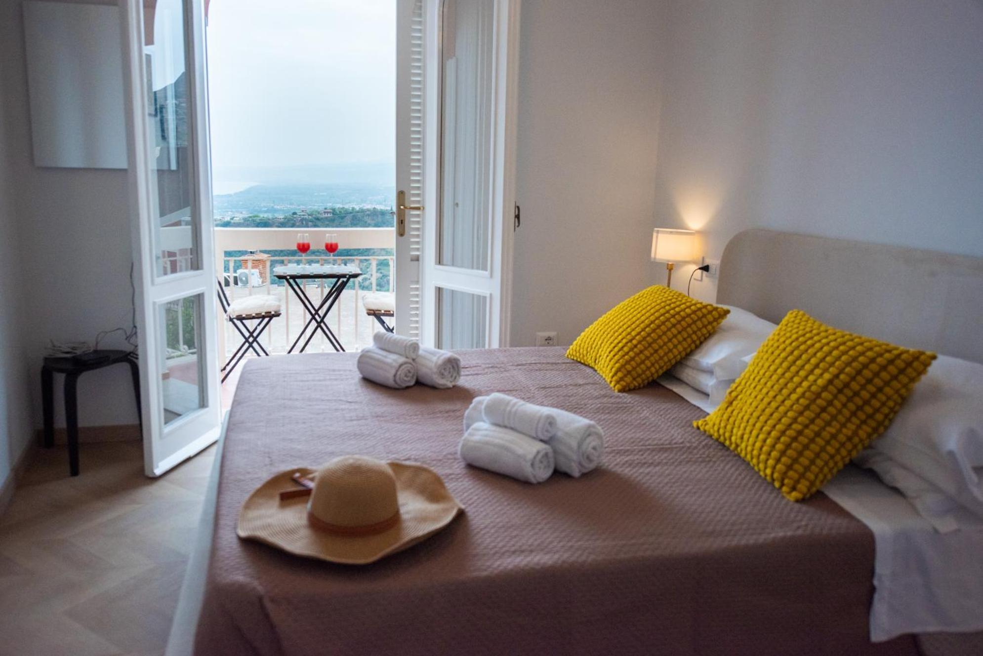 Villa Clara Suites Taormina Exterior photo